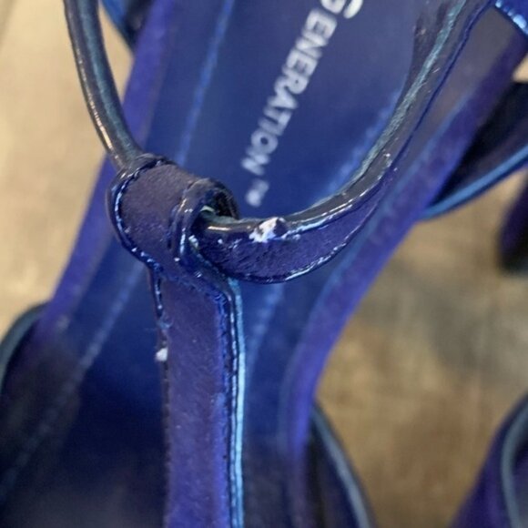 BCBG Women's Heel - Picture 8 of 9